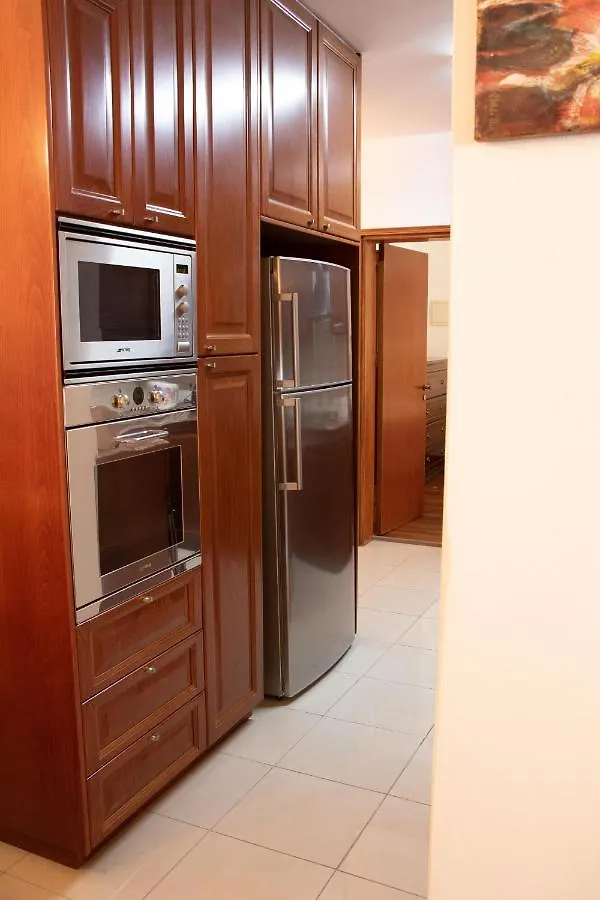 Luxury Apartment, Near Pinikoudes Beach Larnaca Apartment
