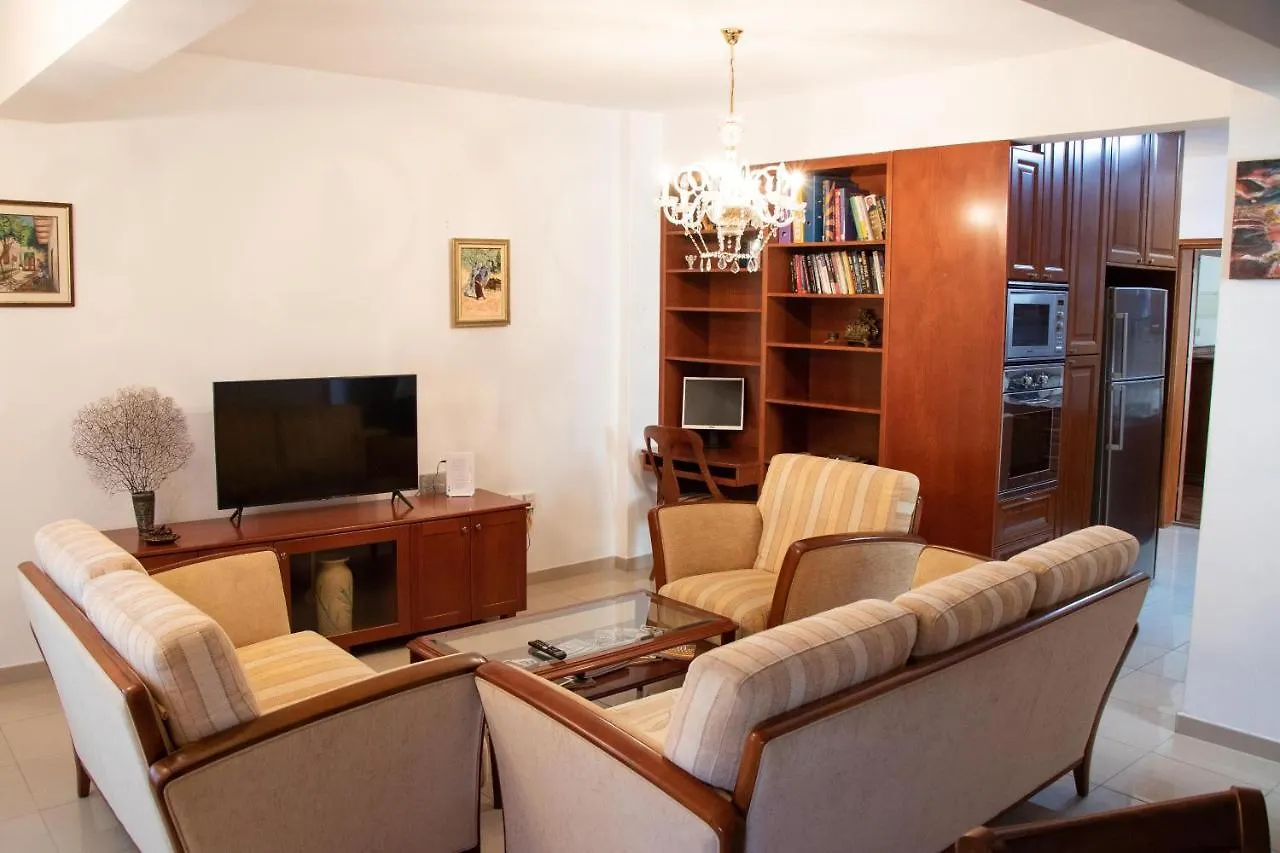 Apartment Luxury Apartment, Near Pinikoudes Beach Larnaca