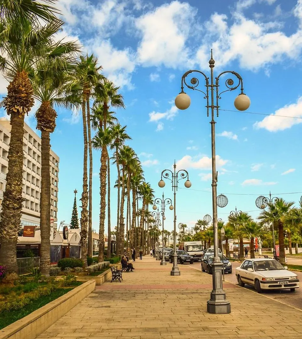 Luxury Apartment, Near Pinikoudes Beach Larnaca Cyprus